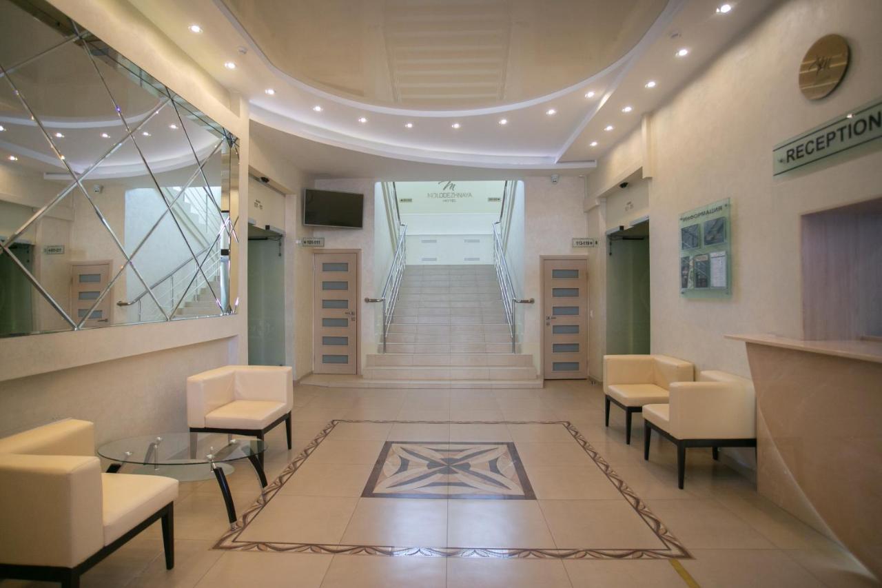 Molodezhnaya Hotel Брест Екстериор снимка