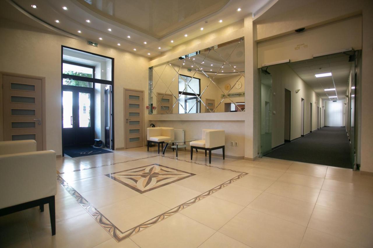 Molodezhnaya Hotel Брест Екстериор снимка