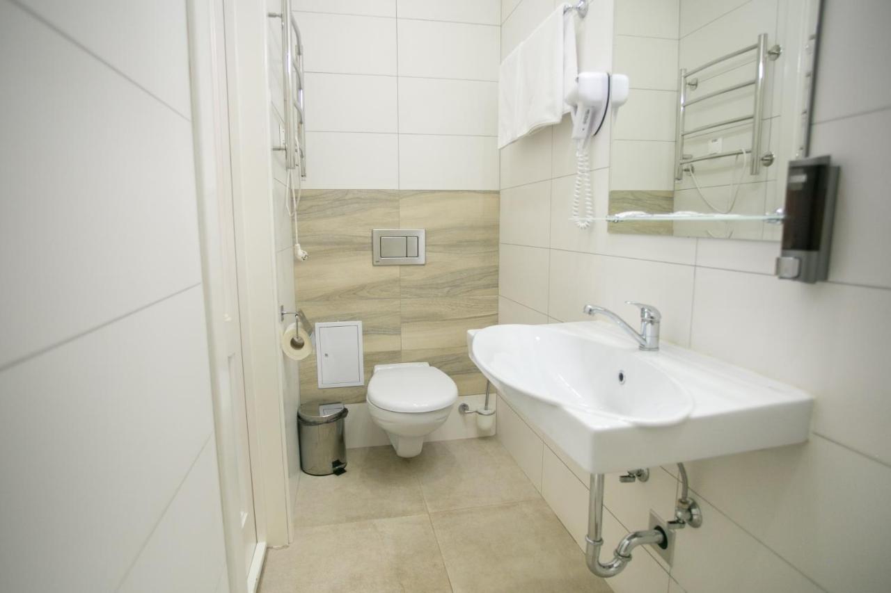 Molodezhnaya Hotel Брест Екстериор снимка