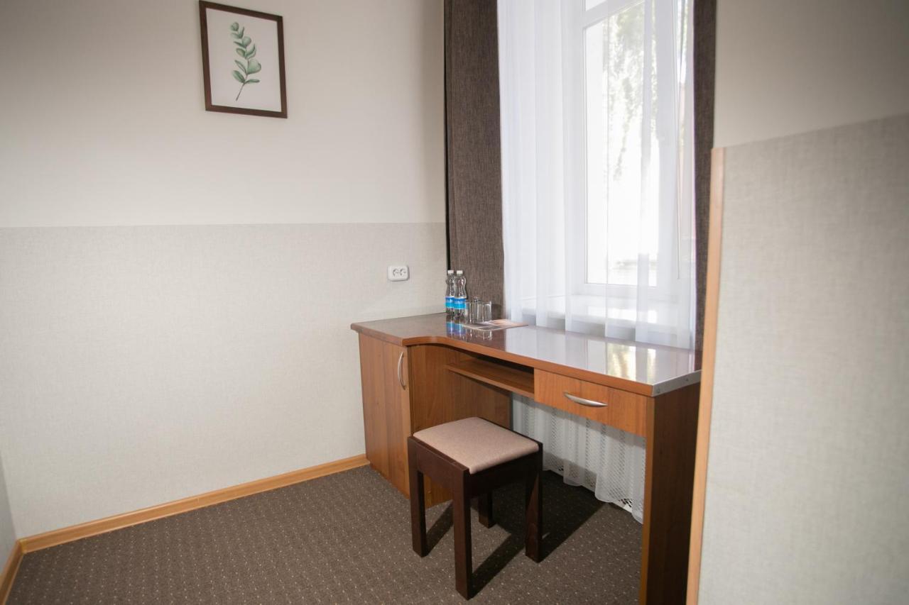 Molodezhnaya Hotel Брест Екстериор снимка