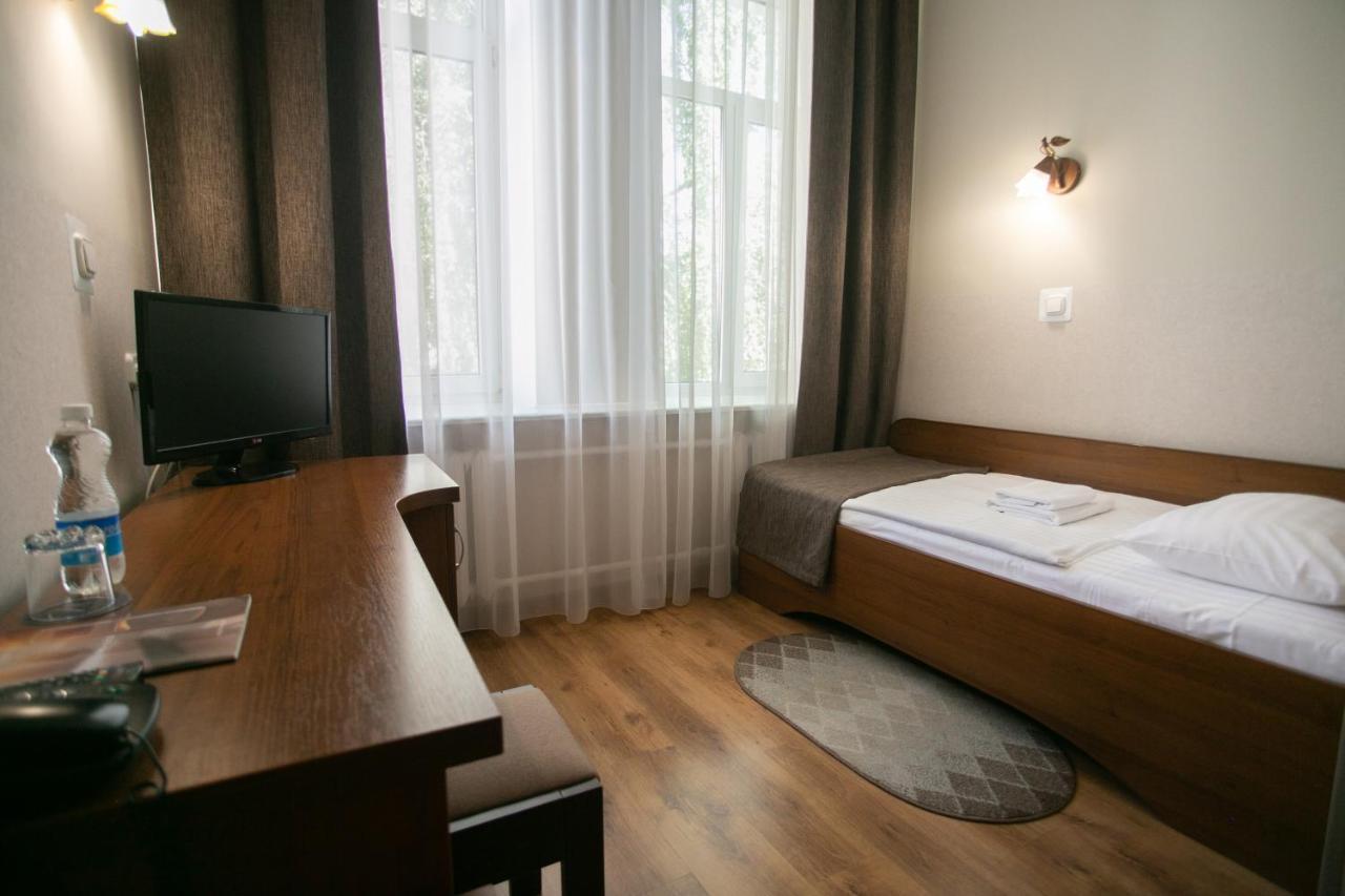 Molodezhnaya Hotel Брест Екстериор снимка