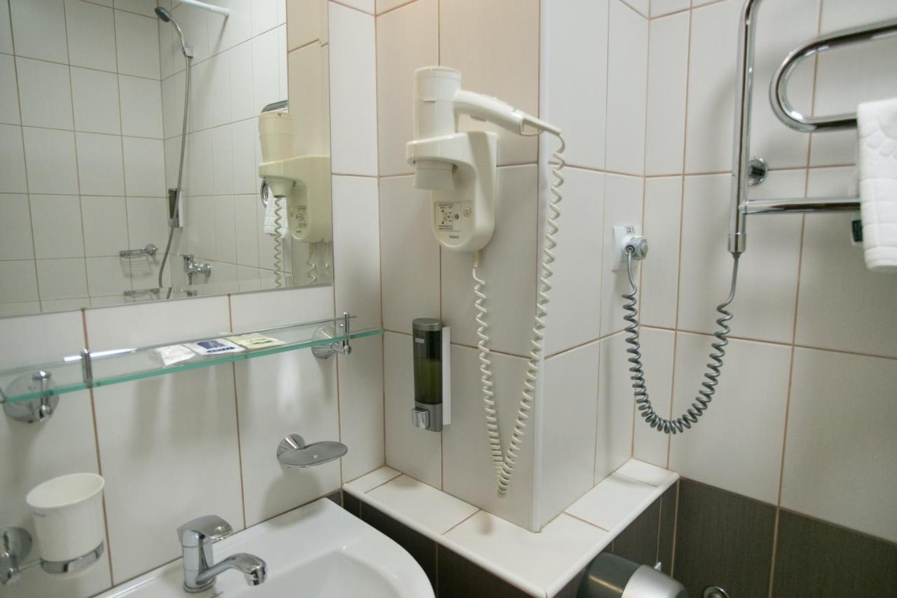 Molodezhnaya Hotel Брест Екстериор снимка