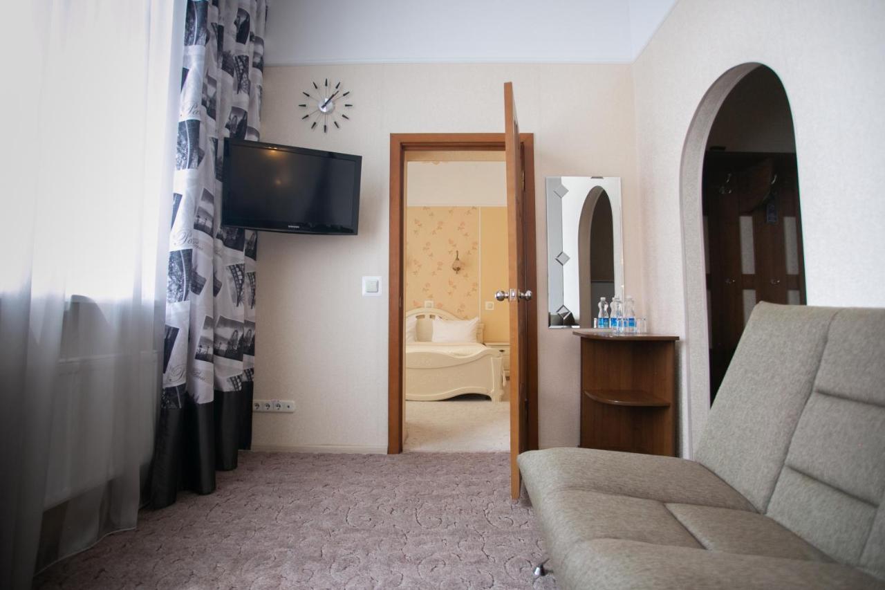 Molodezhnaya Hotel Брест Екстериор снимка