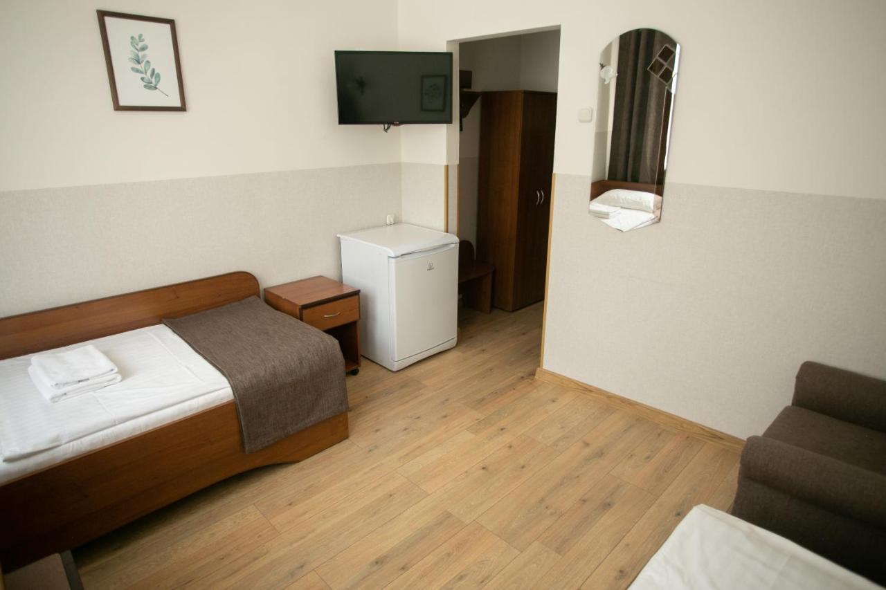Molodezhnaya Hotel Брест Екстериор снимка