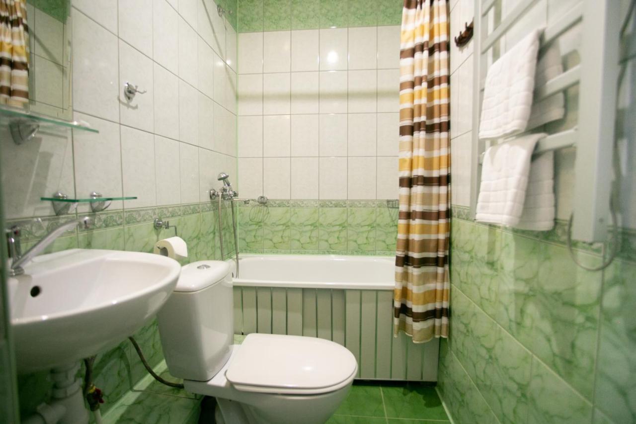 Molodezhnaya Hotel Брест Екстериор снимка