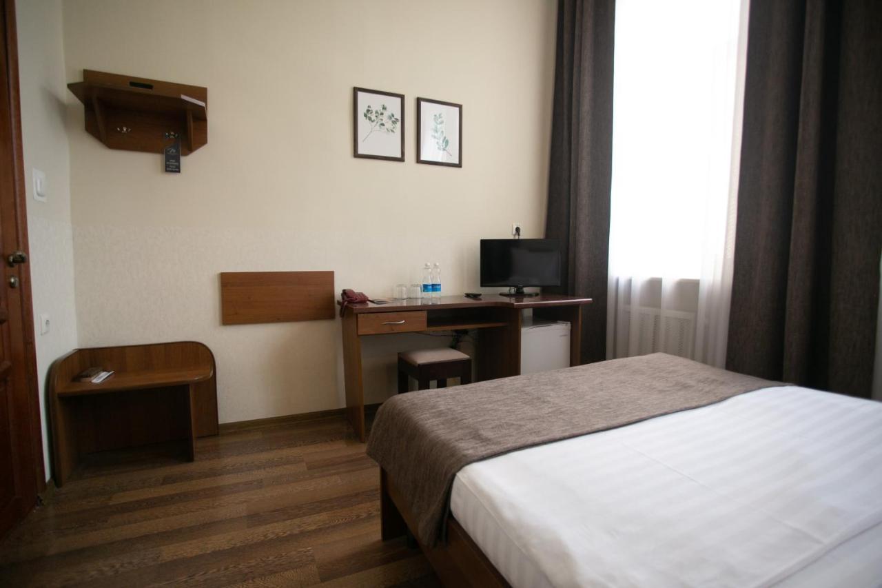 Molodezhnaya Hotel Брест Екстериор снимка