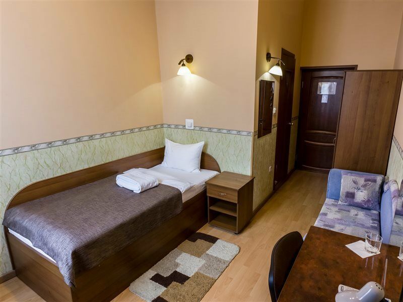Molodezhnaya Hotel Брест Екстериор снимка