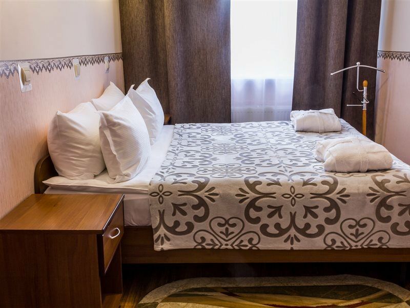 Molodezhnaya Hotel Брест Екстериор снимка