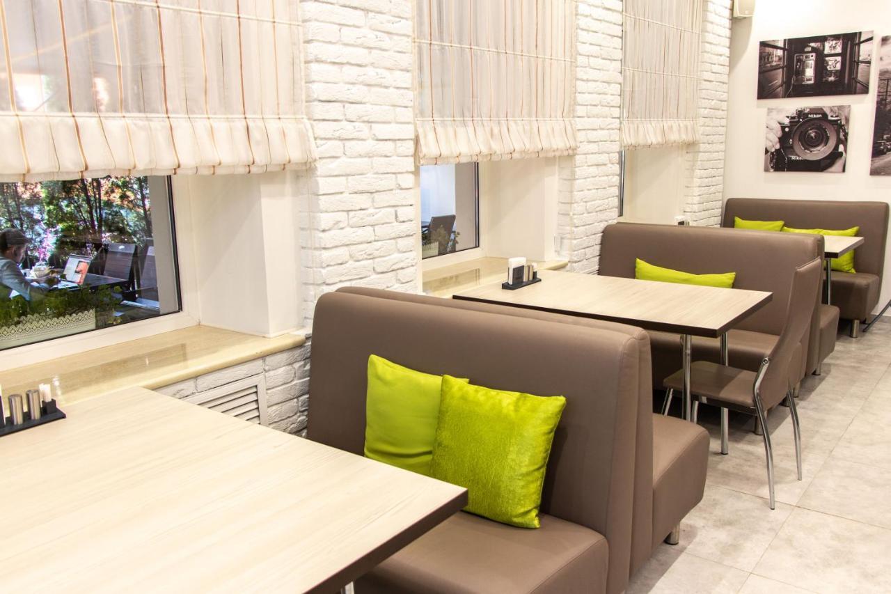Molodezhnaya Hotel Брест Екстериор снимка